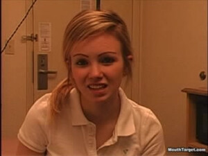 Самая молодая проститутка в городе пришла ублажать клиента