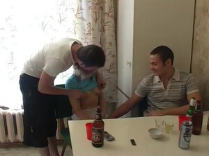 Два друга выебали вдвоем молоденькую соседку